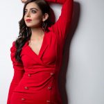 Yashma Gill to Star Opposite Faysal Qureshi in new play Gustakh starting from 9th July 2020