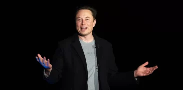 Elon Musk makes a U-turn, he declares to buy Twitter again