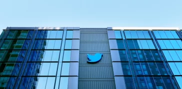 Twitter’s Head of Safety and Trust Resigns Amid Advertiser Struggles