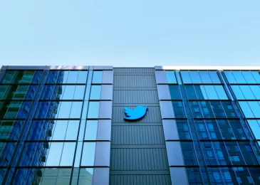 Twitter’s Head of Safety and Trust Resigns Amid Advertiser Struggles