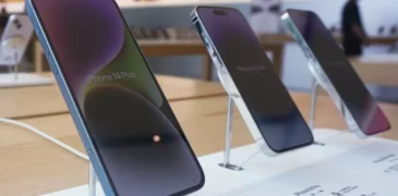 Apple Shares Plummet as Chinese Government Bans iPhones, Impacting Stock Market Valuation