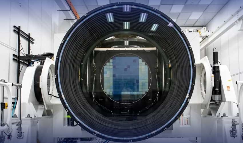 Biggest digital camera unveiled for universe exploration