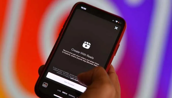 Everything You Need to Know About Instagram's New Reel Sharing Feature